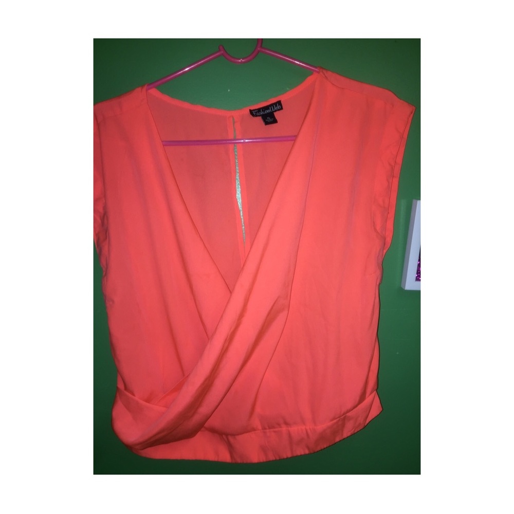 Beautiful top never worn